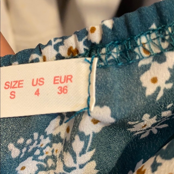 front-tie tank top - Picture 3 of 3